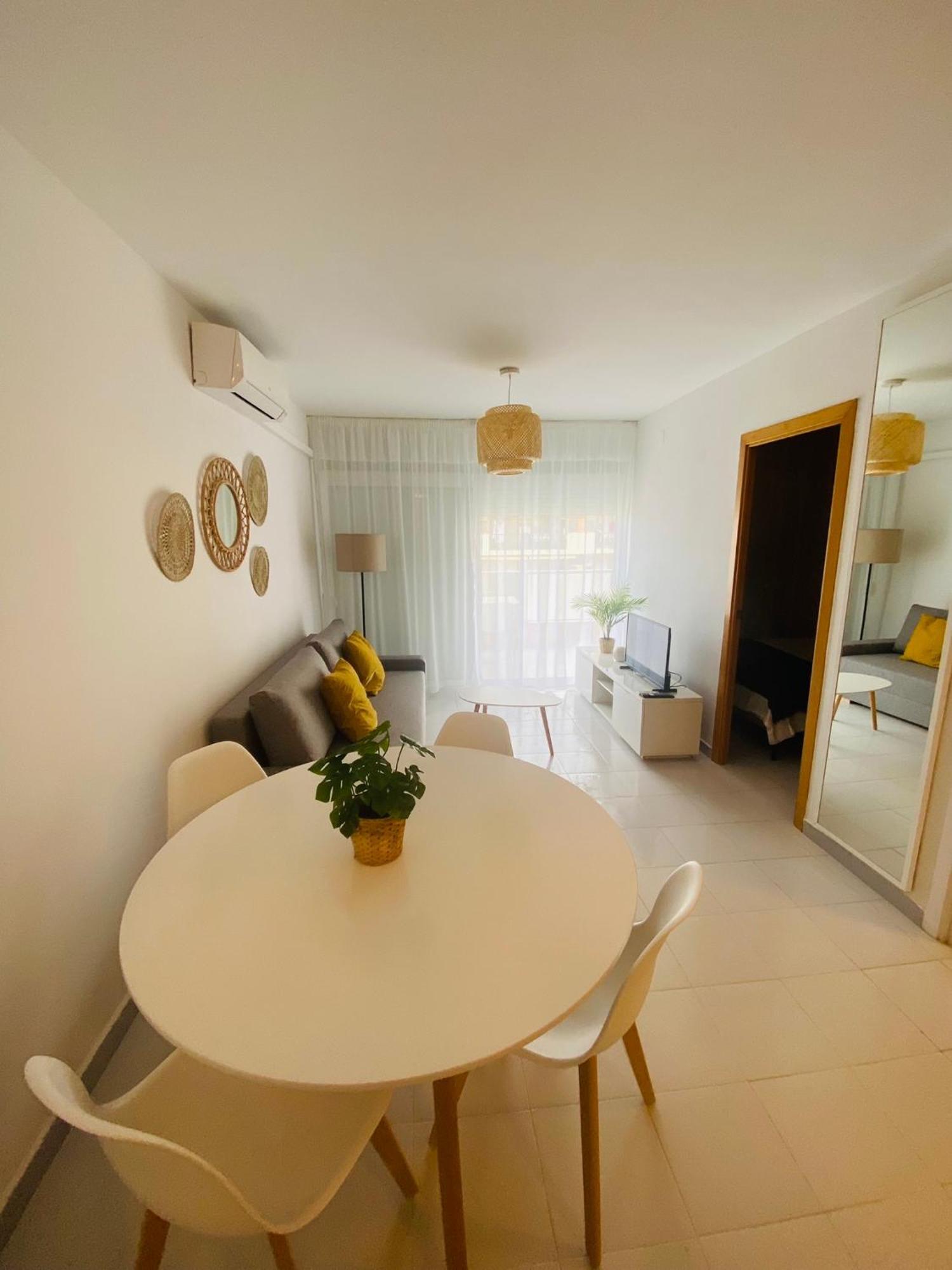 Aquario Rr18 Apartment ลาปีเนดา ภายนอก รูปภาพ