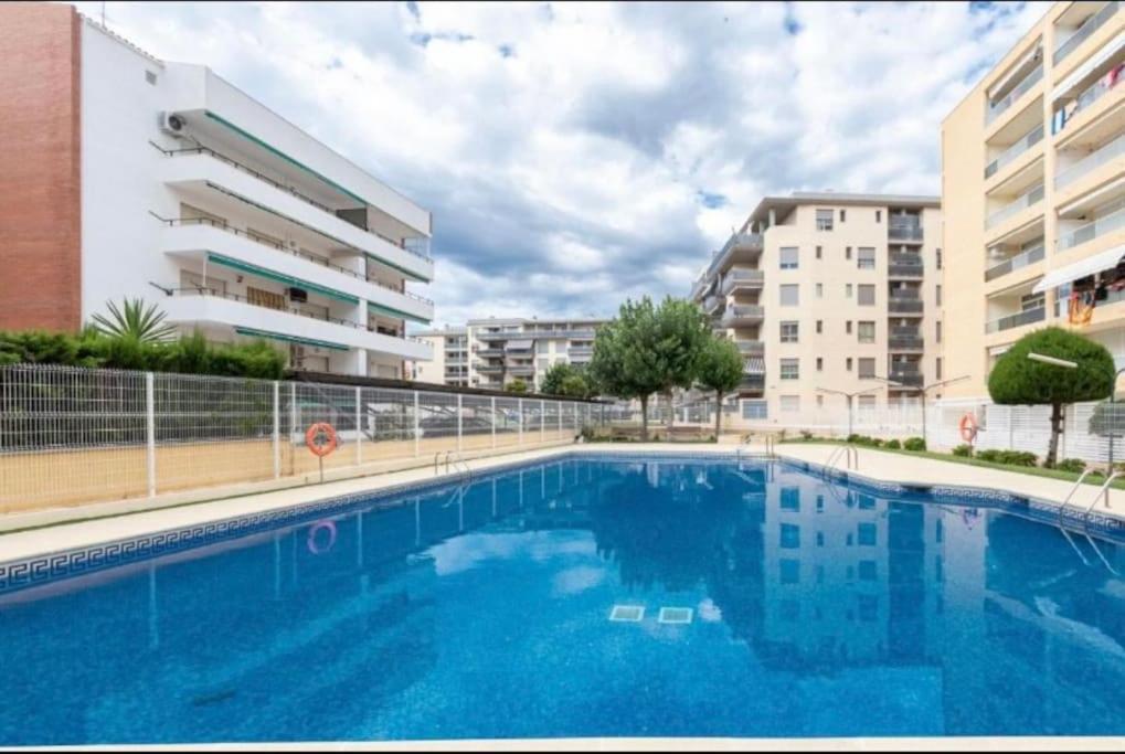 Aquario Rr18 Apartment ลาปีเนดา ภายนอก รูปภาพ