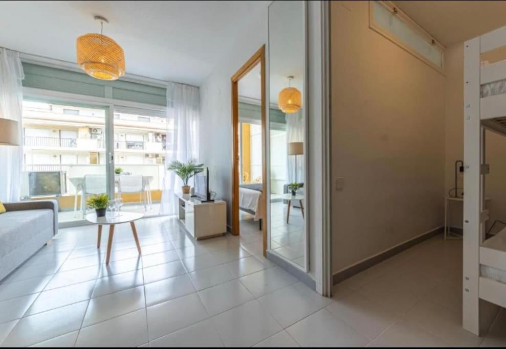Aquario Rr18 Apartment ลาปีเนดา ภายนอก รูปภาพ