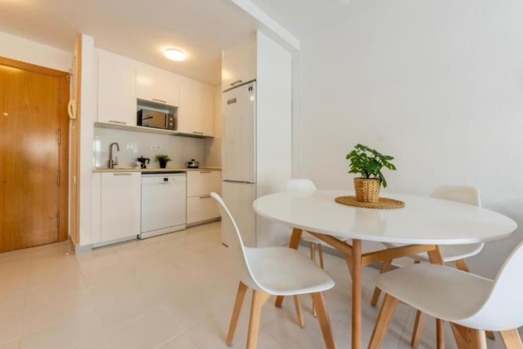 Aquario Rr18 Apartment ลาปีเนดา ภายนอก รูปภาพ