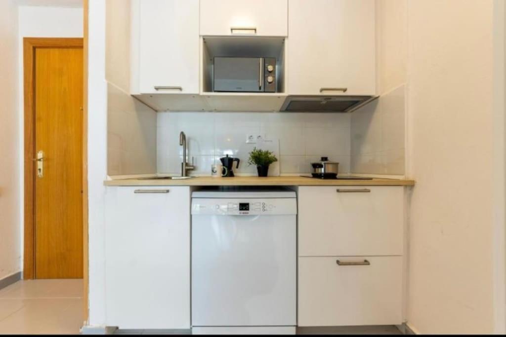 Aquario Rr18 Apartment ลาปีเนดา ภายนอก รูปภาพ