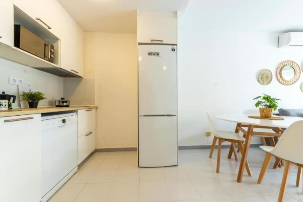 Aquario Rr18 Apartment ลาปีเนดา ภายนอก รูปภาพ