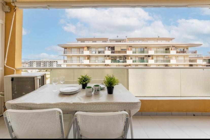 Aquario Rr18 Apartment ลาปีเนดา ภายนอก รูปภาพ